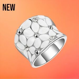 New Silver Platinum Plated White Flower Statement Ring